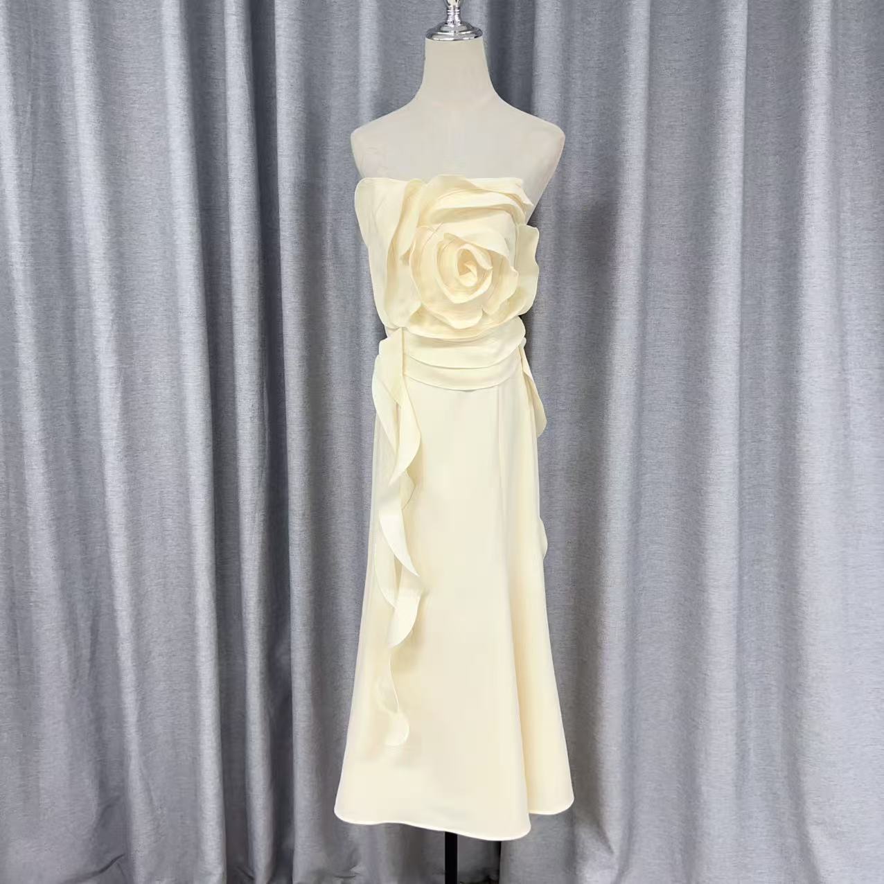 In-Stock Niche Design Three-Dimensional Floral Strapless Dress for Women, New Elegant Backless Tie-Up Evening Gown