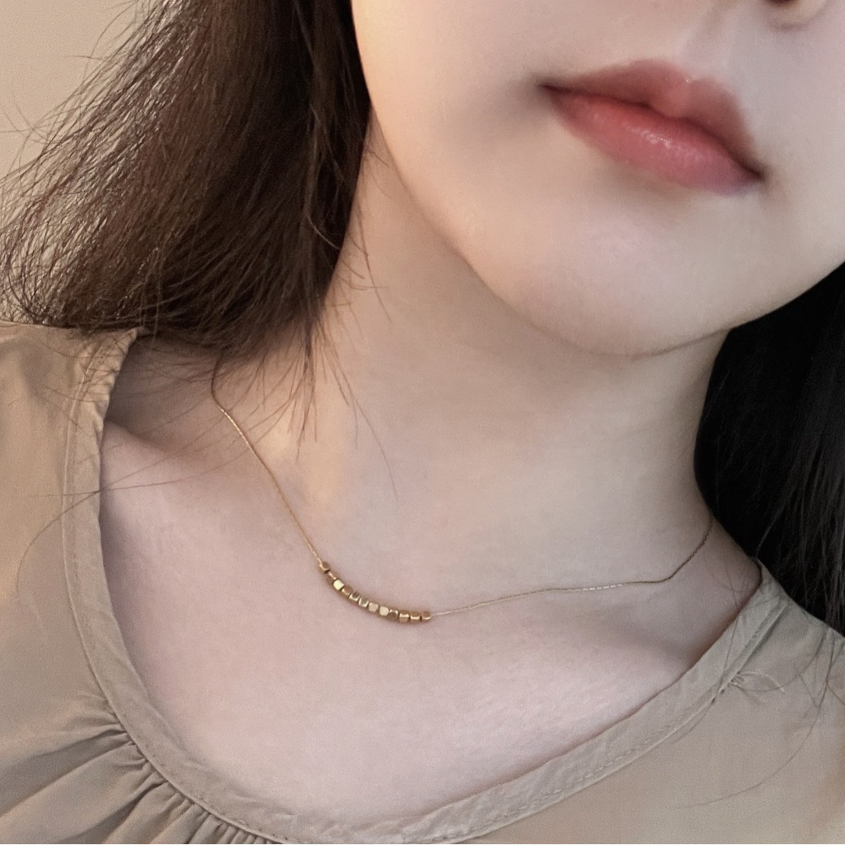 미니 기하학적 깨진 골드 여러 두 개의 깨진 골드 목걸이 여성용 쇄골 체인 목걸이 도금 18K 골드 라이트 럭셔리 틈새 하이 엔드 센스