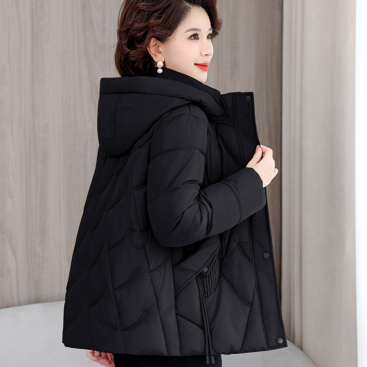 Mamá ropa de algodón de gran tamaño invierno 2025 nuevo algodón coreano chaqueta de algodón suelta chaqueta de algodón gruesa chaqueta con capuz image 3