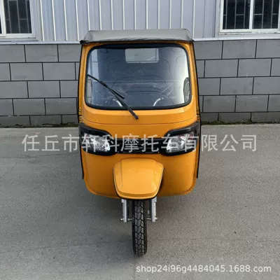 Sərnişin üçtəkərli motosikllar export tuktuk, operating in Southeast