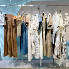 原创品牌【领卉】撤柜走份系列尾货26夏女装领潮流卉朝范外贸批发