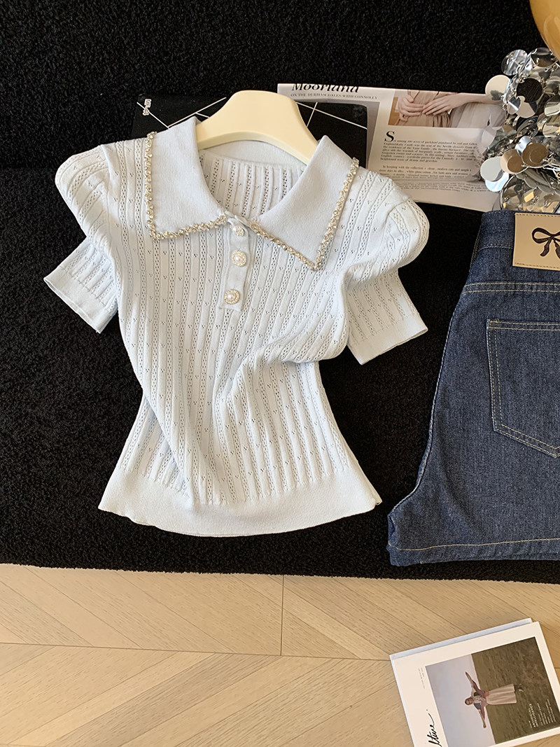 Áo thun cổ polo dệt kim nữ tay ngắn, phối ngọc trai cách điệu — xanh lam chi tiết 6