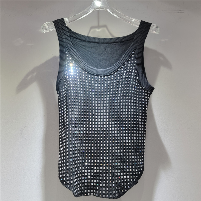 Blanco chaleco de perforación caliente chaleco de mujer de verano nuevo delgado interior con camisa de moda sin mangas