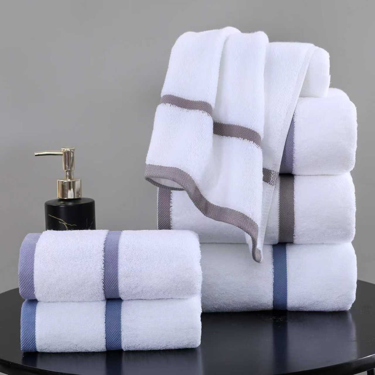 Hotel Towels and Bath Towels Are Out of Stock, Thickened and Highly Absorbent, Suitable for Guesthouses, Beauty Salons, and Hotels. Face Towels Can Be Customized with Logo for Commercial Use