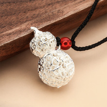 Ůʿ�r�к��J�����Ͻ���y��ɫ���J�K�ӵ������lֱ�����l���J�yɫ