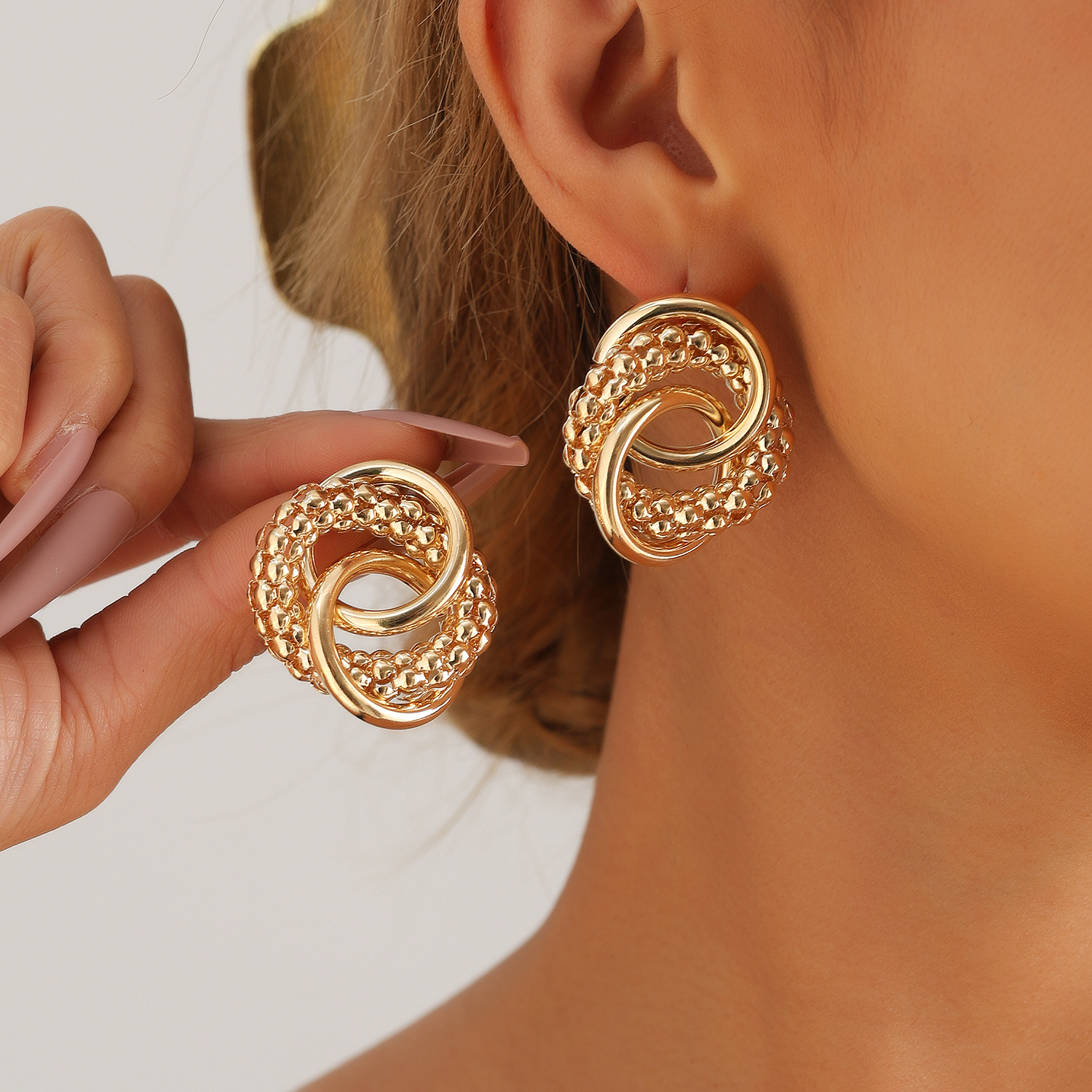 Geometric ring