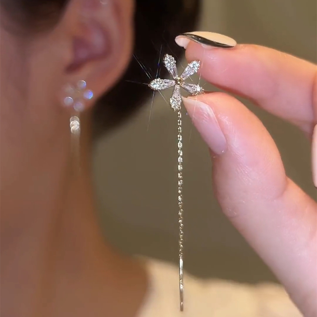 Pendientes de flores de circonita de plata de ley s925 Pendientes de flores de flecos de temperamento de alto nivel de nicho de lujo femenino simple y ligero
