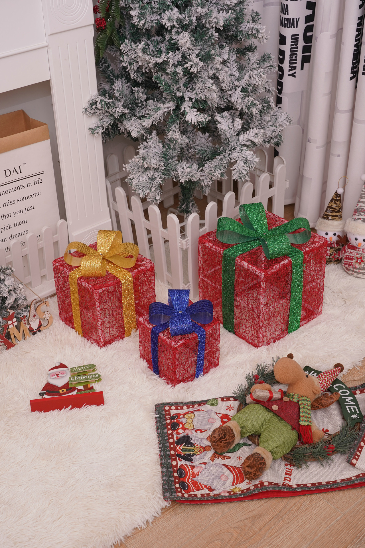 Luces navideñas nuevas de 2025, juego de tres piezas en caja de regalo navideña, productos navideños, accesorios de decoración para fiestas de cumpleaños, adornos.