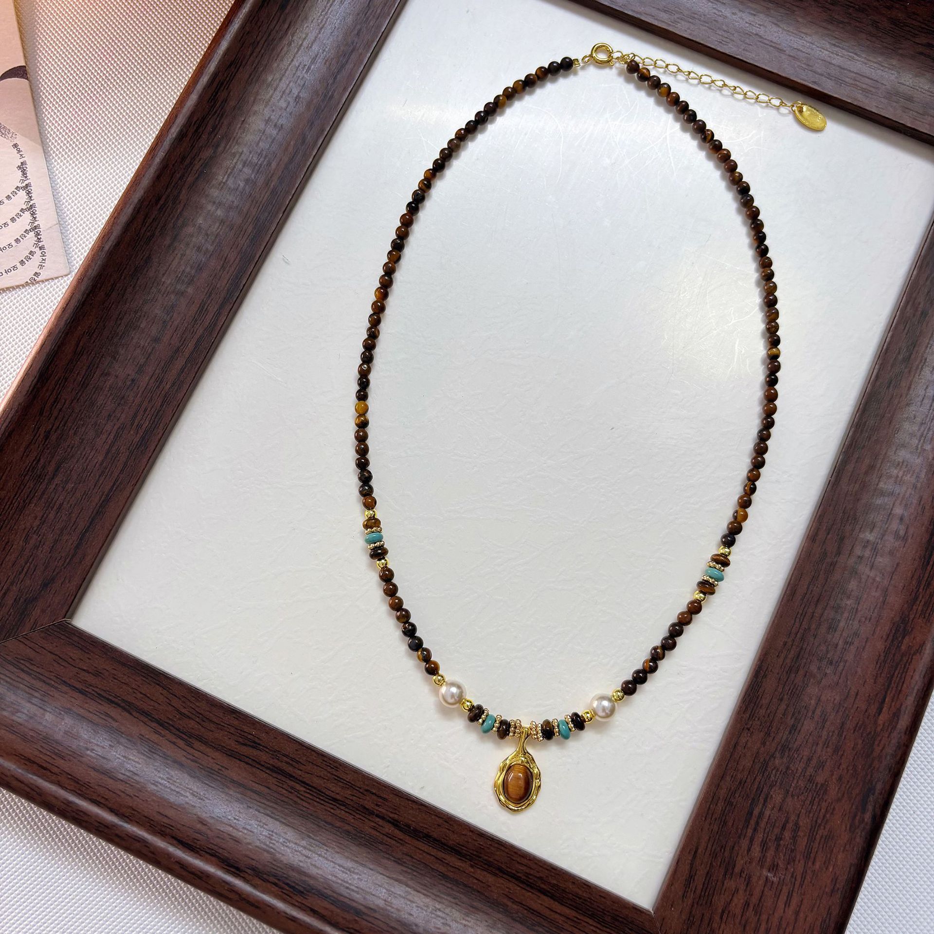 Organic retro necklace from pearl