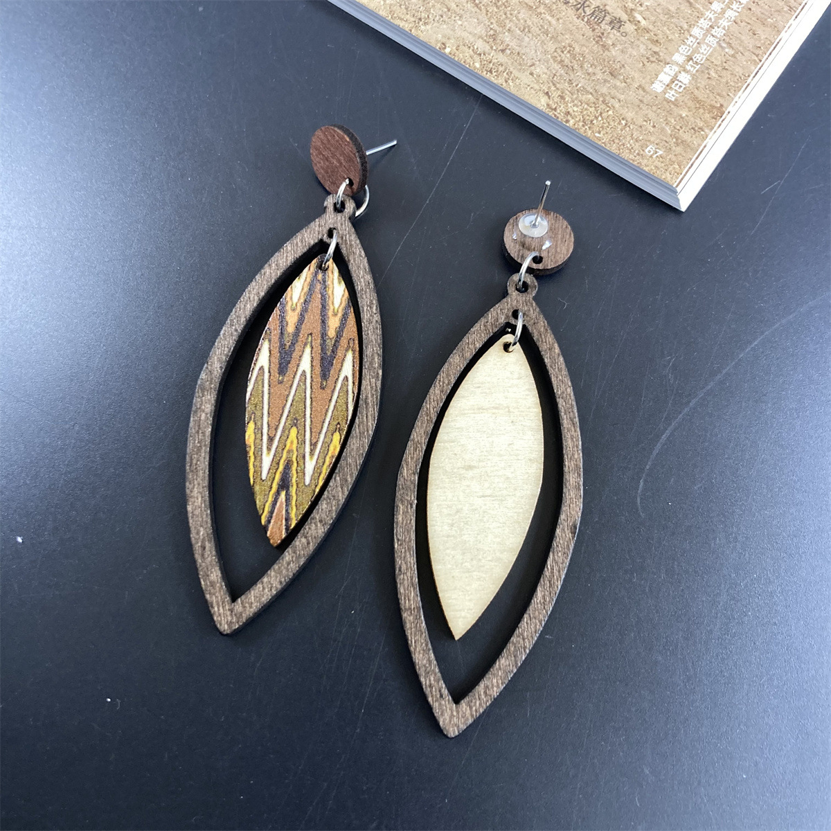 1 Pair Bohemian Simple Style Leaf Stoving Varnish Hollow Out Wood Drop Earrings display picture 5