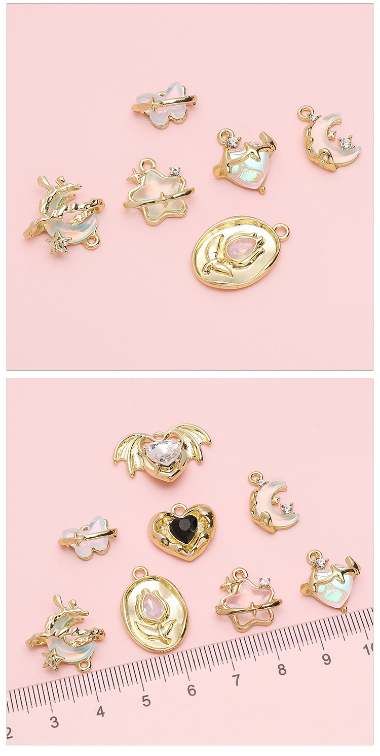 Heart Shape, Butterfly Pattern 1 Piece Alloy Heart Shape Butterfly Pendant