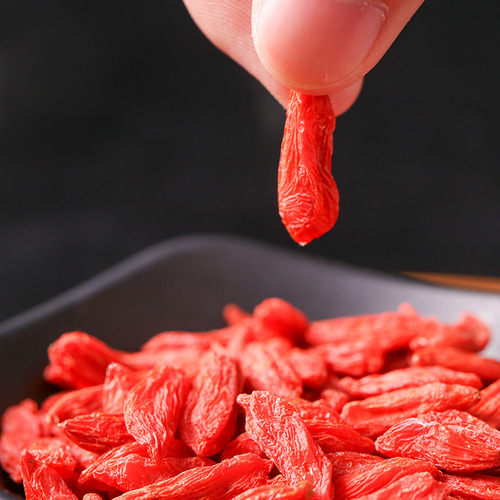 Yan Zhi Fang Goji Berry Wholesale Ningxia Tribute Goji Berry for Soup, Tea, and Bottled Large Goji Berries with One Piece Delivery