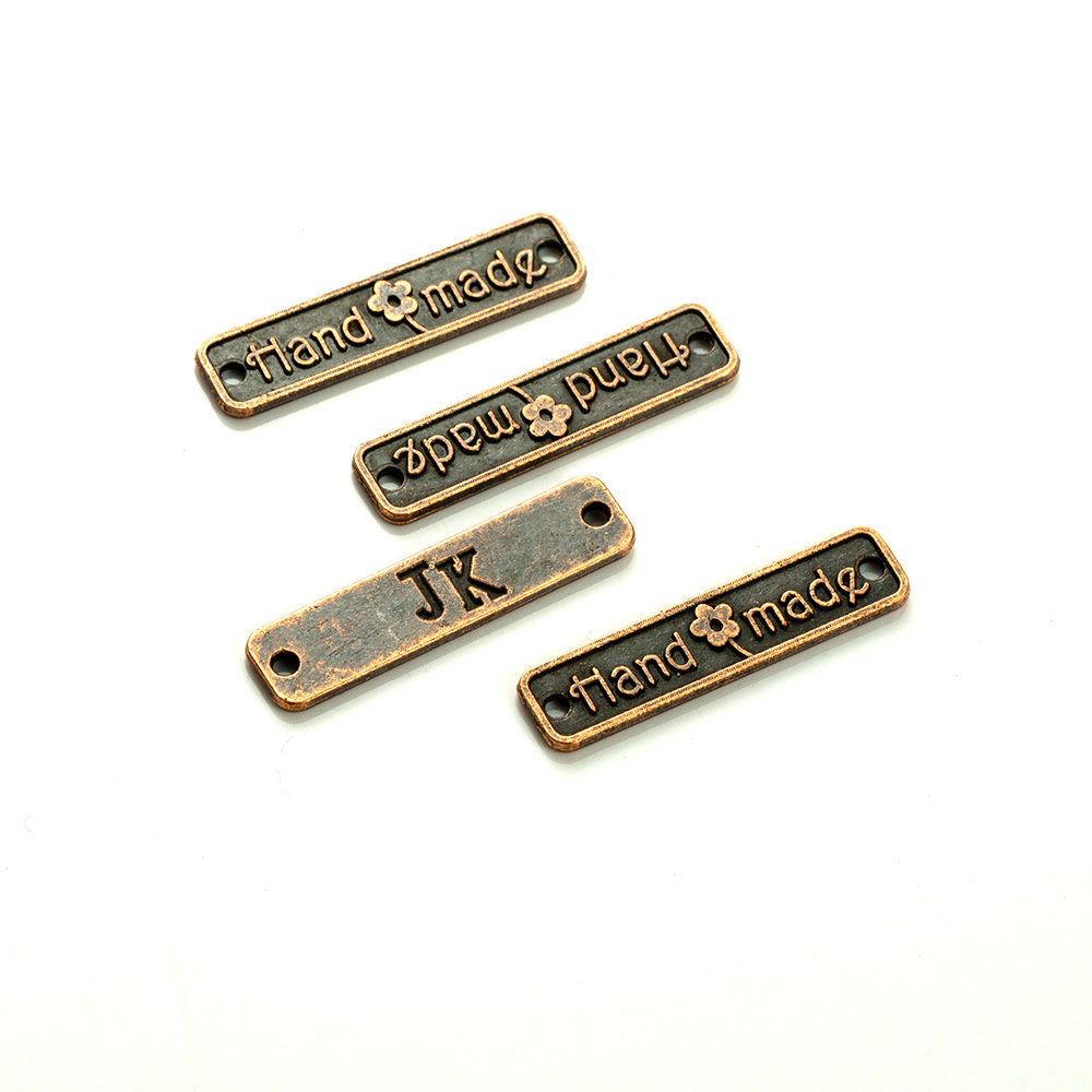 Accesorios de joyería de aleación hechos a mano al por mayor 25*6MM Tarjeta de letra de doble agujero