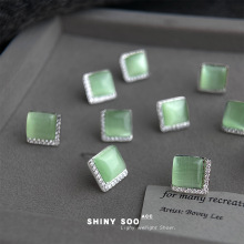 ΢��ʯ�Gɫ����؈��ʯ�׺ζ�����º��s����ͨ�ڰٴ�ζ��Ů