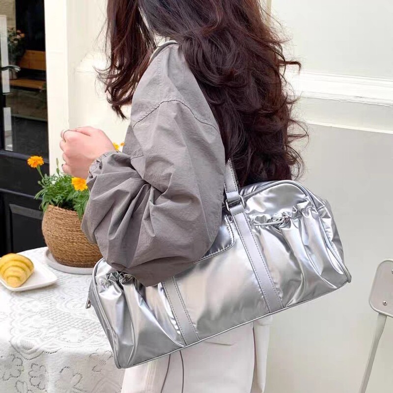 Niche Designer Shoulder Bag Summer Sweet Cool Street Korean Style Underarm Bag silver Reflective Boston Bag Niche Designer Shoulder Bag Summer Sweet Cool Street Korean Style Underarm Bag silver Reflective Boston Bag