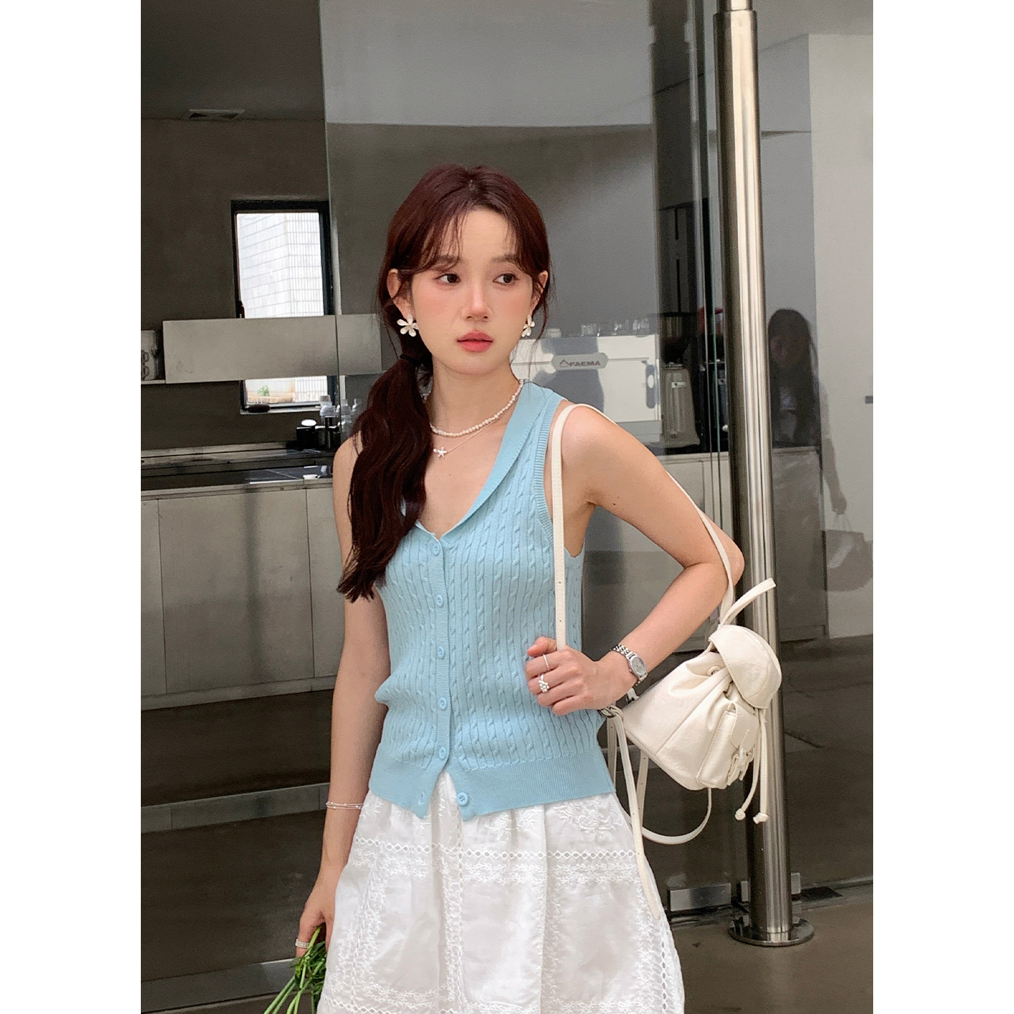 Ye072: Salt-Style Girl's Intellectual Sleeveless Textured Round-Neck Vest for Women, Summer Slim-Fit Slimming Tank Top