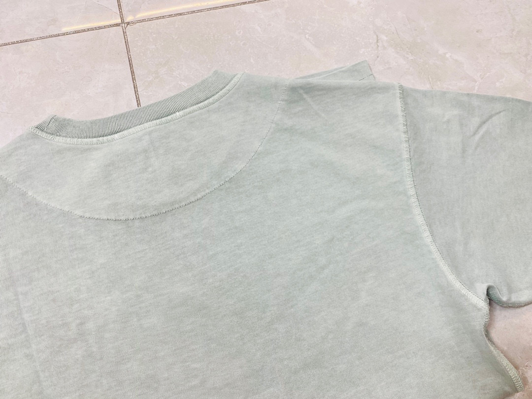T-shirt Image 5