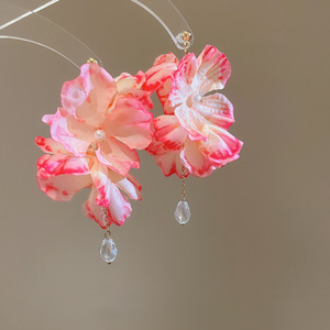 Aguja de plata flor rosa borla estilo vacaciones pendientes verano dulces y exquisitos pendientes pequeños pendientes de diseño fresco mujeres