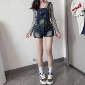 破洞牛仔背带牛仔短裤女2026夏季新款背带裤设计感小众纯欲背带裤