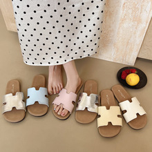 ��ʽ�����⴩����ЬŮ2025�¿��yɫƤ��һ�����ļ��⴩ɳ����Ь��