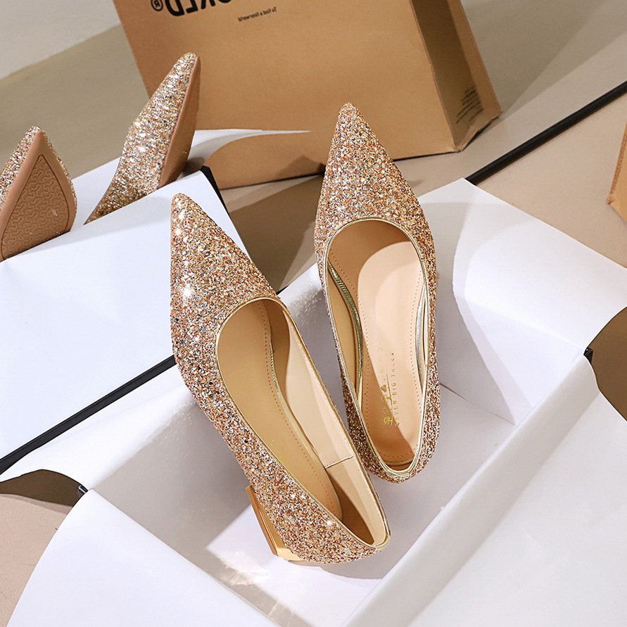 83928 French style bridesmaid shoes, suitable for daily wear, fashionable pointed, shallow mouth, stunning sequins, single kick shoes, women's shoes