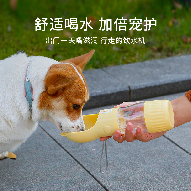 Suministros para mascotas Amazon portátil taza de agua para mascotas perro salida taza de agua gato cabeza mascota hervidor al por mayor