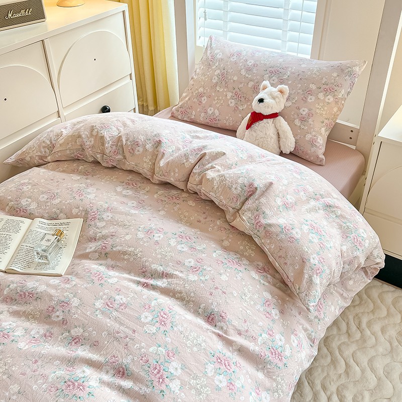 Juego de cuatro piezas de dormitorio de estudiantes de hilo de doble capa en la temporada escolar 2025 nuevo dormitorio de estudiantes de verano con un solo kit de estudiante