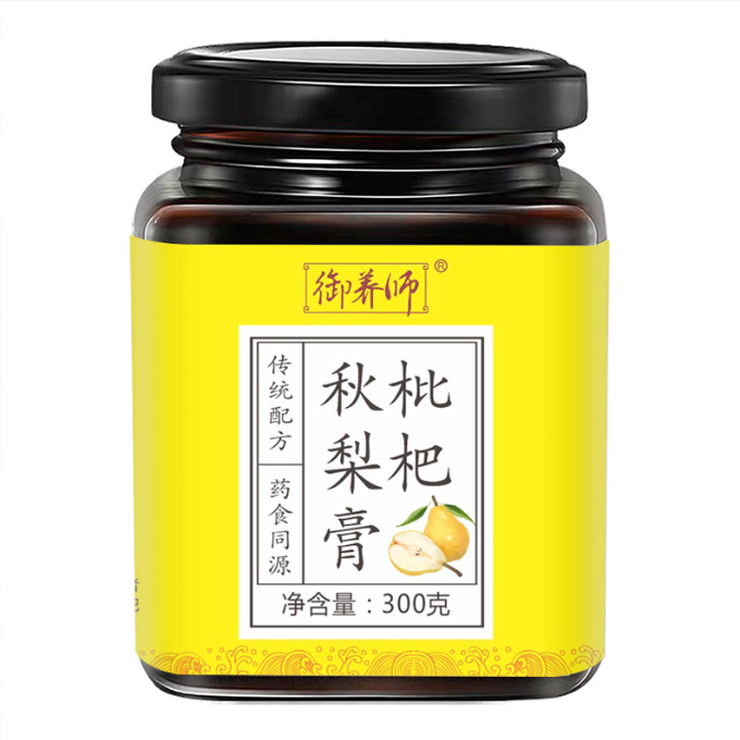 Traditional Loquat Autumn Pear Paste 300g Pi Pa Qiu Li Gao Herbal Syrup with Honey Loquat Leaf and Monk Fruit in use