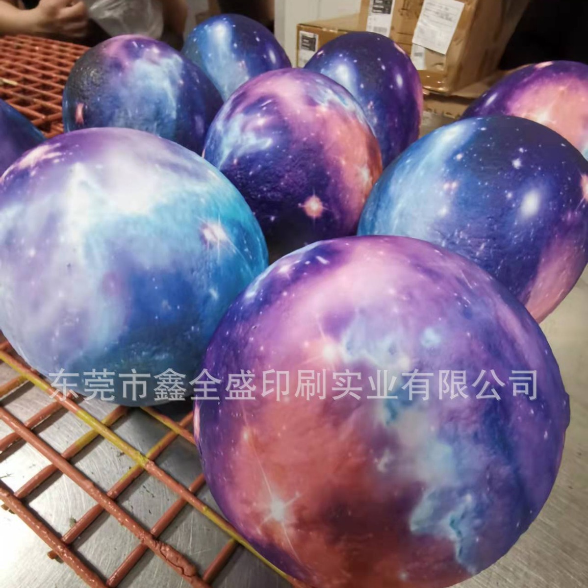 月球灯水转印加工星空月球灯转印搪胶外壳水转印木纹喷油加工