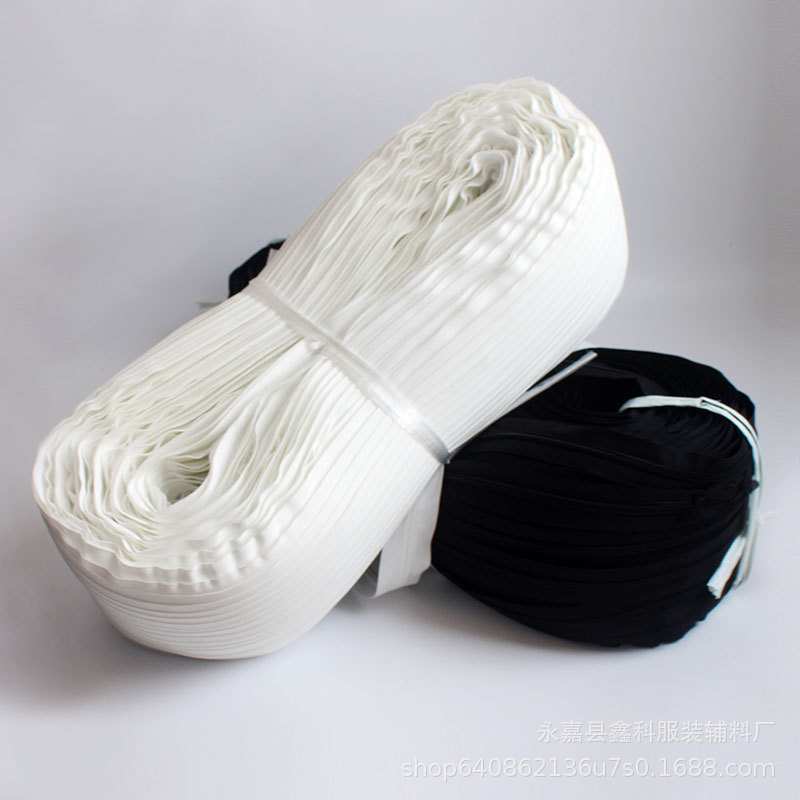 Factory wholesale No. 3 large No. 5 Nylon code zipper whole bundle black and white spot Quilt case luggage Tent sofa mattress