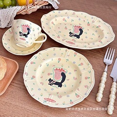 レトロな少女の心のピンクの花の猫の陶磁器のマグカップのコーヒーカップの皿のレースの円盤の朝食の皿の楕円の円盤