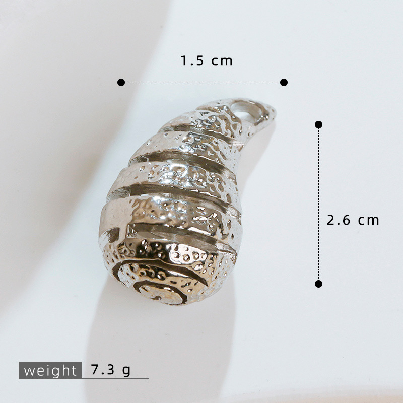 Europa y los Estados Unidos espiral gota de cobre micro incrustación 18K oro chapado retro simple moda transfronteriza colgante de collar de venta caliente de mujer