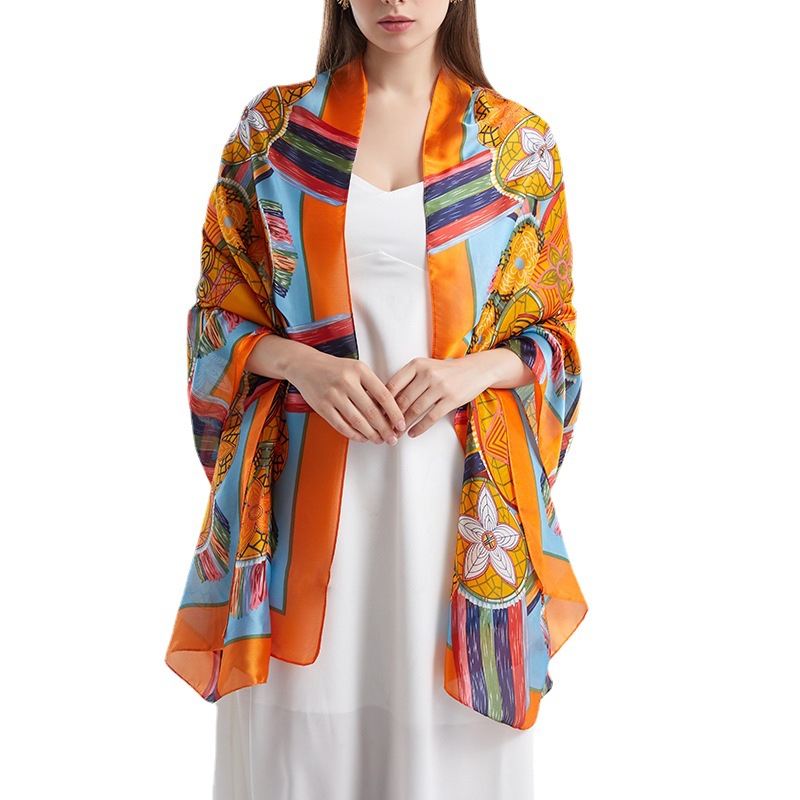 Fábrica de impresión digital personalizada profesional para dibujar seda mulberry toallas cuadradas personalizadas