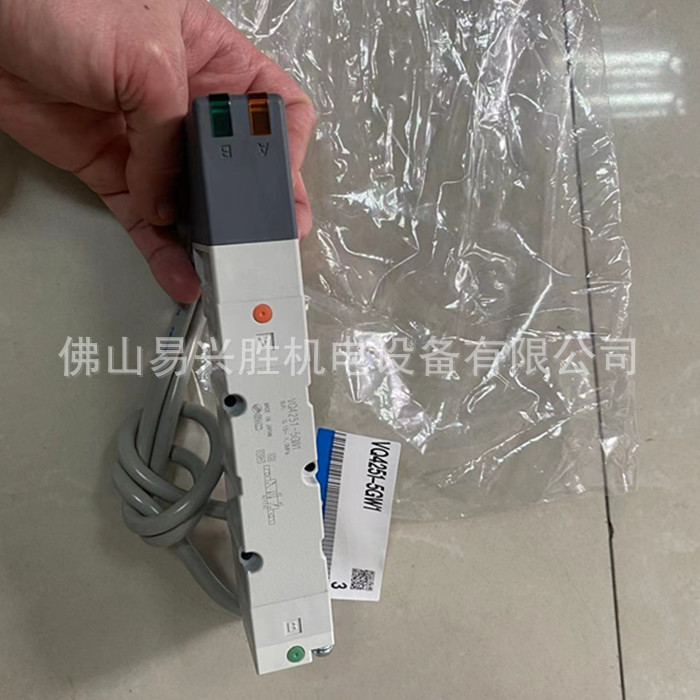 正品VQ4251-5GW1日本SMC底板配管型电磁阀