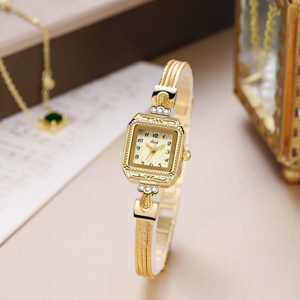 Goldie Ladies Light Luxury High-end Sense Watch Vintage Copper Imitation Snake Band Watch Square Plate Antique High-value Watch