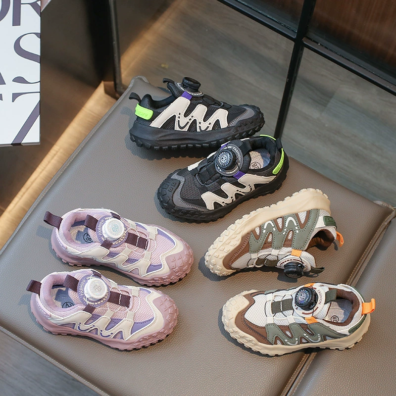 Кроссовки для девочек 2023 года Весенне-Осенняя детская обувь, осенняя Новая легкая обувь Forrest Gump для маленьких девочек