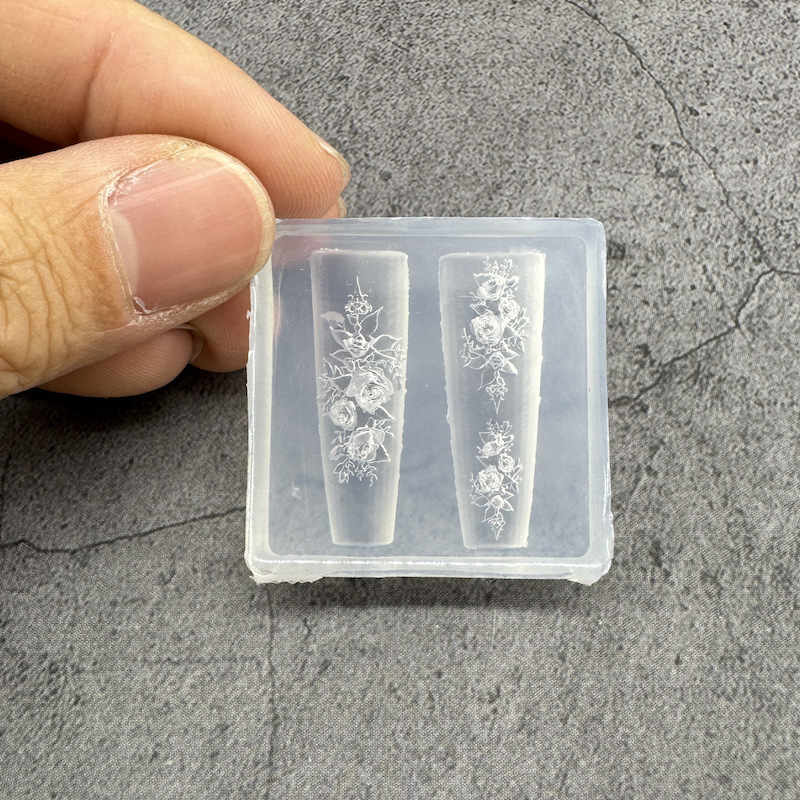 氷感の高い爪の金型のチューリップの漫画の蝶結びのシリコンの膜は爪のツールセットの工場の卸売りを備えます。|undefined