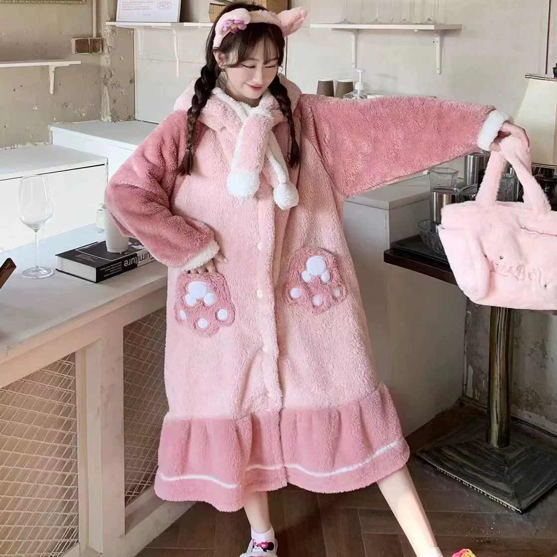 Источник производителей оптом коралловый флис осень и зима плюшевые мультфильм Ночная рубашка Женский костюм толстый теплый Новый взрывами костюм