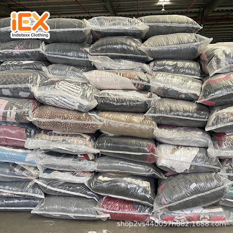 Southeast Asia's best-selling second-hand international brand clothes used brand jackets used brand jackets 3