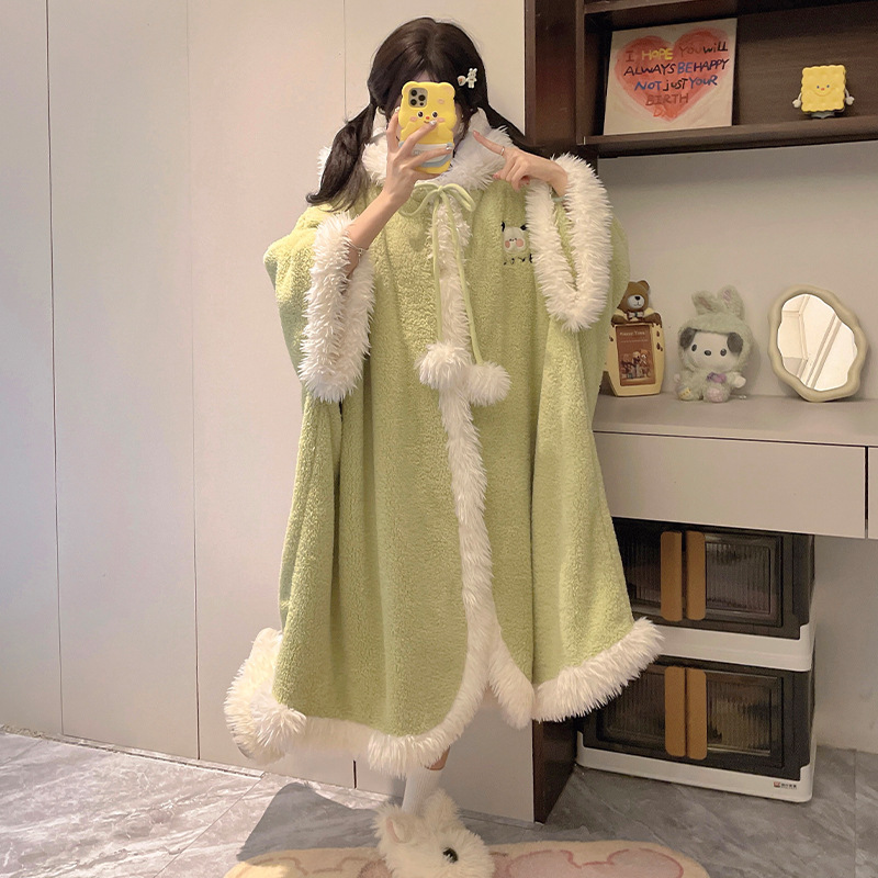 蜡笔小新斗篷披风睡衣女秋冬季款睡袍珊瑚绒加厚法兰绒睡裙家居服|undefined