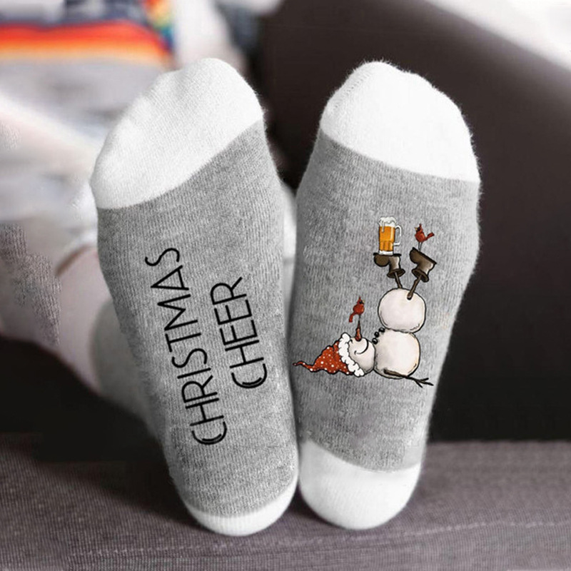 Calcetines navideños con letras de colores en contraste, estampado de muñeco de nieve, calcetines unisex de algodón con elementos navideños para comercio exterior.
