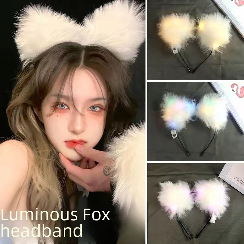 hair accessory with bow