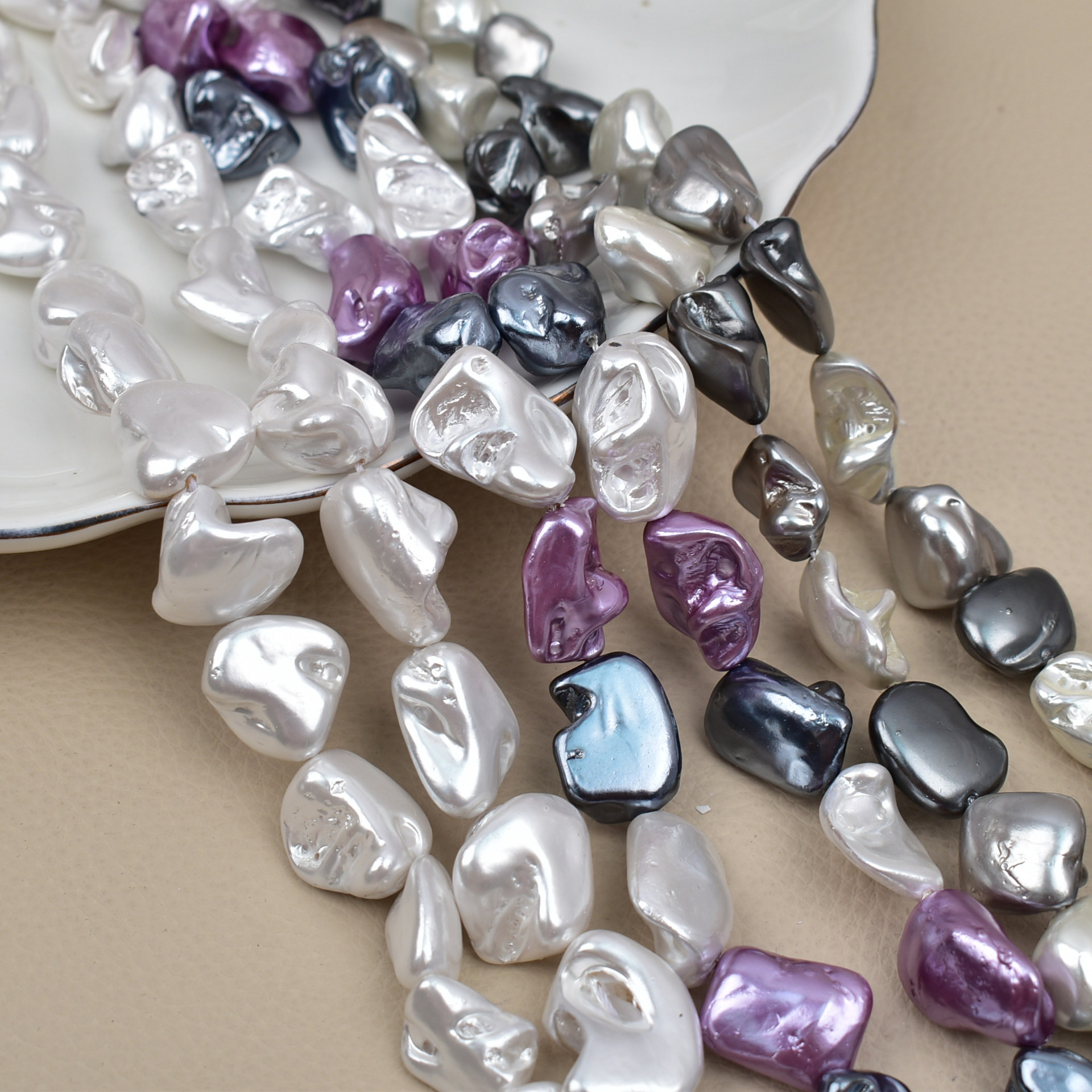 天然异形贝壳珍珠 不规则通孔牙齿贝珠 DIY手工串珠项链耳环配件