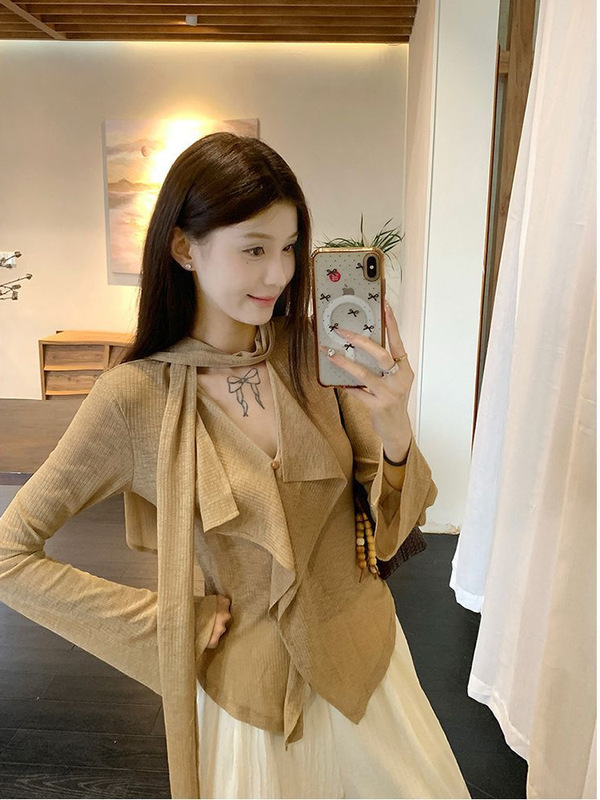 松弛系设计感飘带V领长袖T恤女2025秋季新款修身显瘦小众chic上衣|undefined