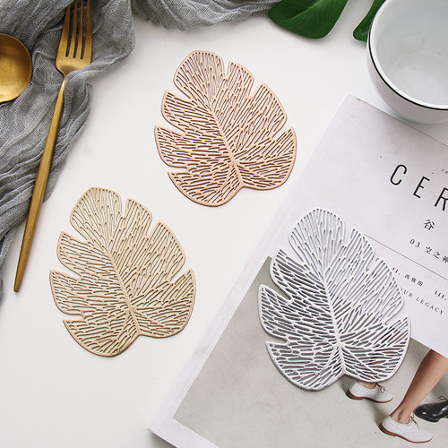 Wholesale coasters with cross-border creative design, irregular gold and silver plated, light luxury Nordic table mats, heat-insulating PVC coasters