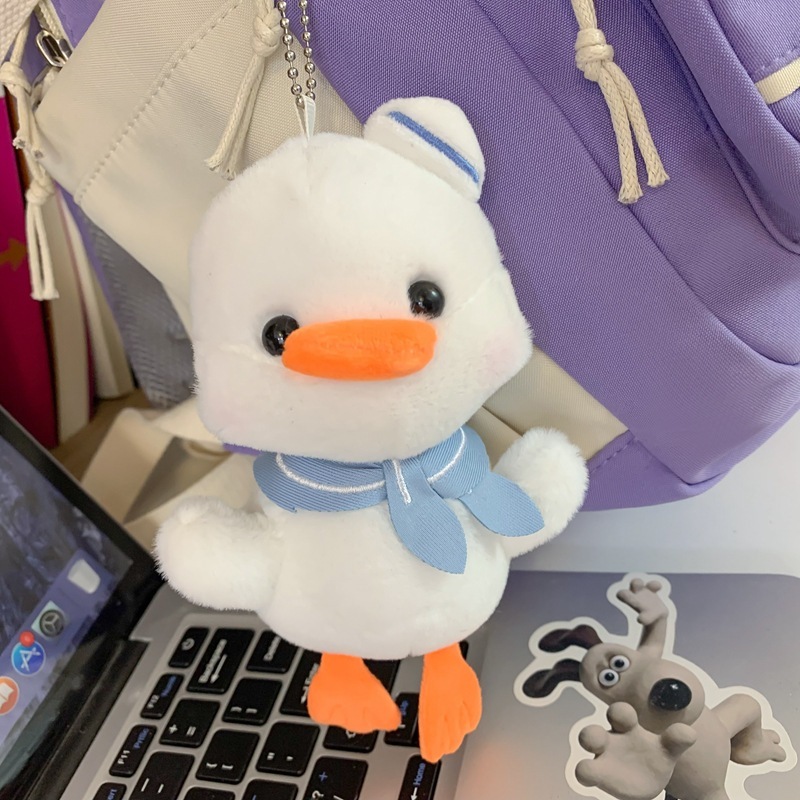 アニメのぬいぐるみのカバンのペンダントの卸売りのかわいいチークの熊の小さいペンダントのリュックサックのキーホルダーの屋台の商品の供給源|undefined