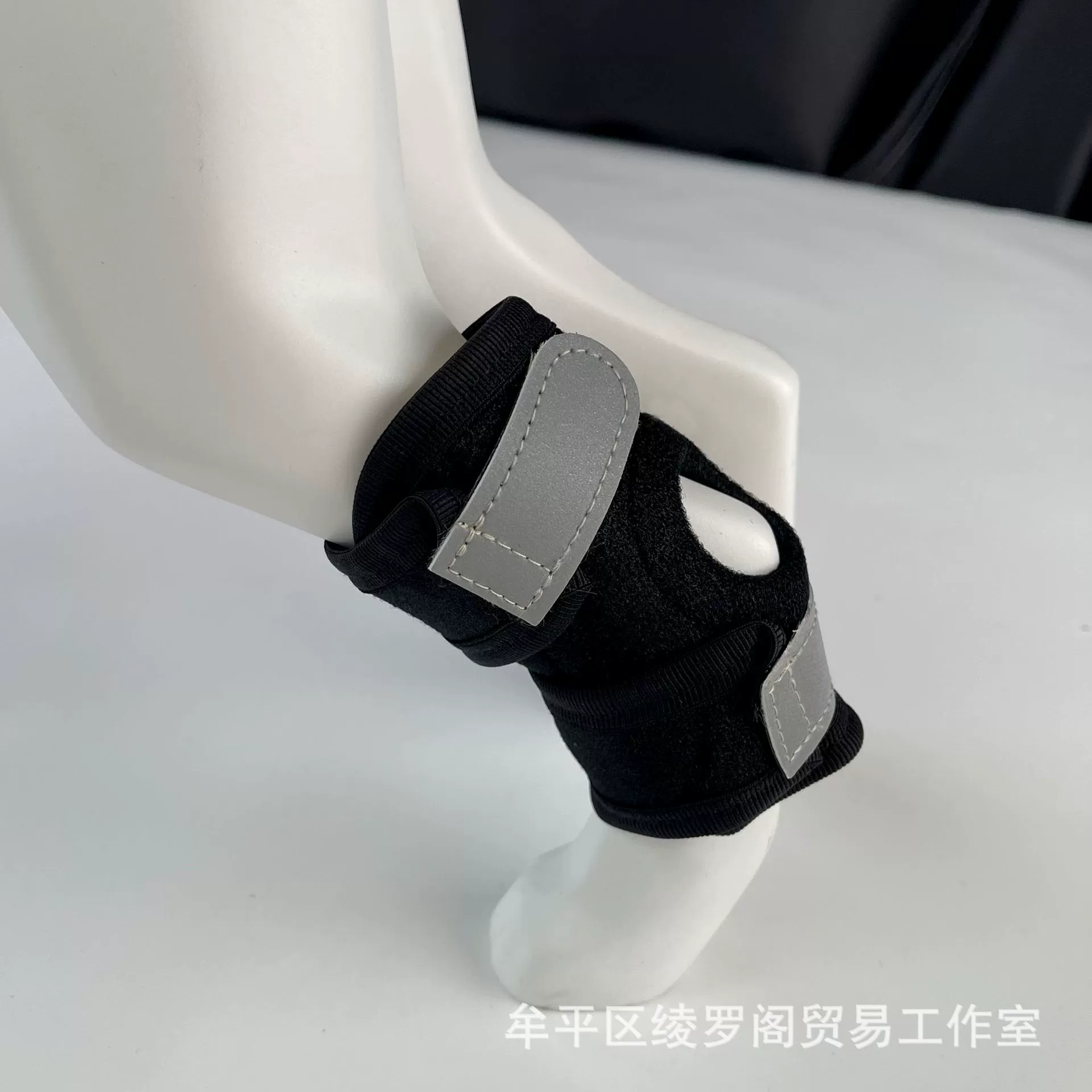 Наколенники для задних лап домашних животных, защитные чехлы для ног собак, вспомогательные полоски для поддержки пожилых собак, спортивная регулируемая коррекция