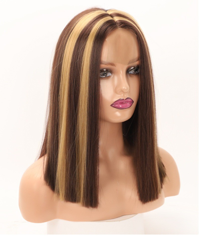 Peluca de mujer europea y americana peluca de cabeza de bobo de encaje pequeño de seda en la frente peluca de pelo liso cubierta de fibra química wigs