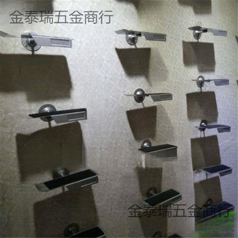 鞋店上墙运动鞋架鞋店鞋托五金鞋托厂家直销精品鞋展示架