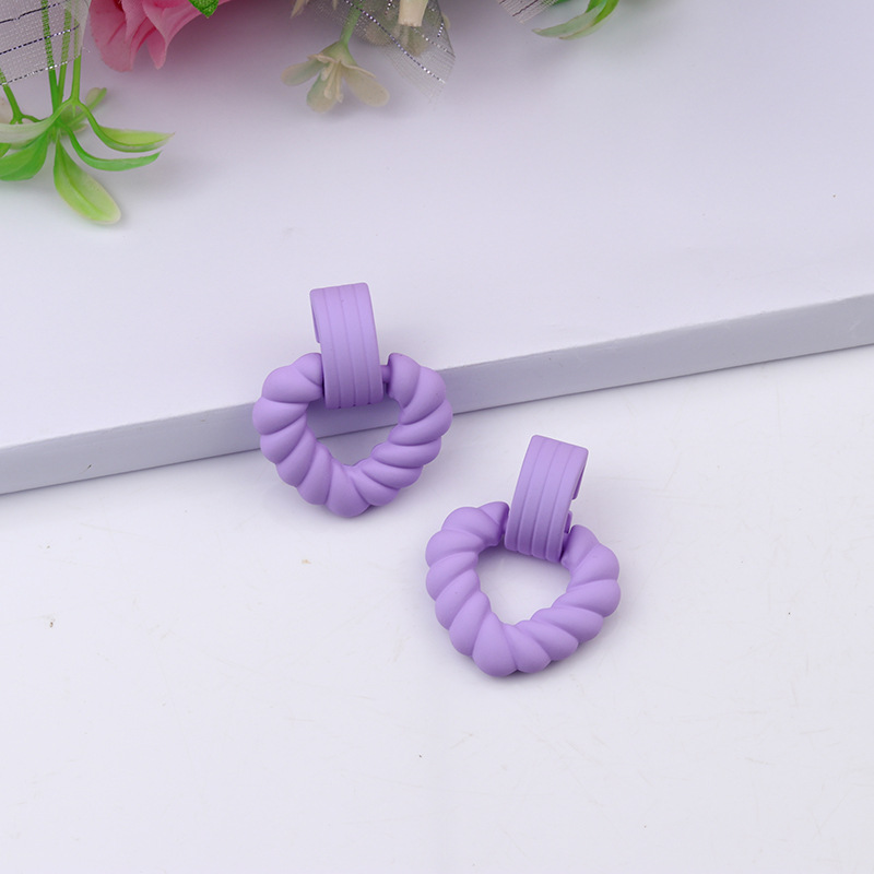 11g Weight Drop Earrings Classification 1 Pair Quantity Daily Occasion Acrylic Material Heart Shape Pattern Women'S Gender Spray Paint Design Fashion Style 1 Pair Fashion Heart Shape Spray Paint Arylic Drop Earrings 10